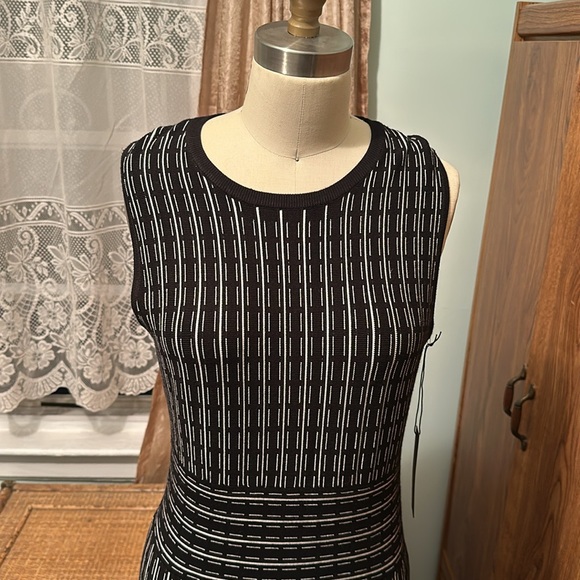 🌺🌺 NWT TAHARI GADE DRESS SIZE L - Picture 4 of 11